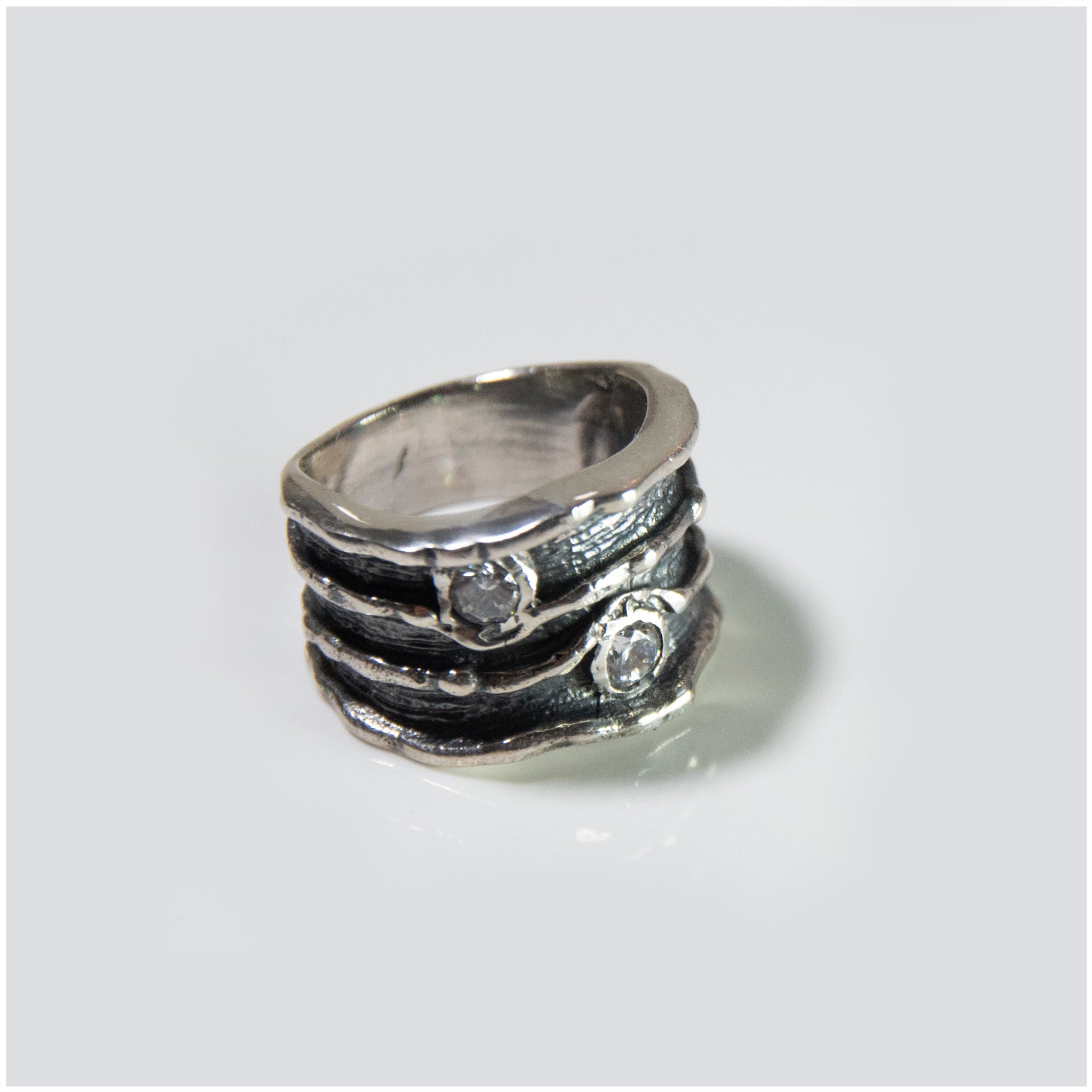 R024 - Sterling Silver Oxidized with CZ Simulated Diamonds Ring