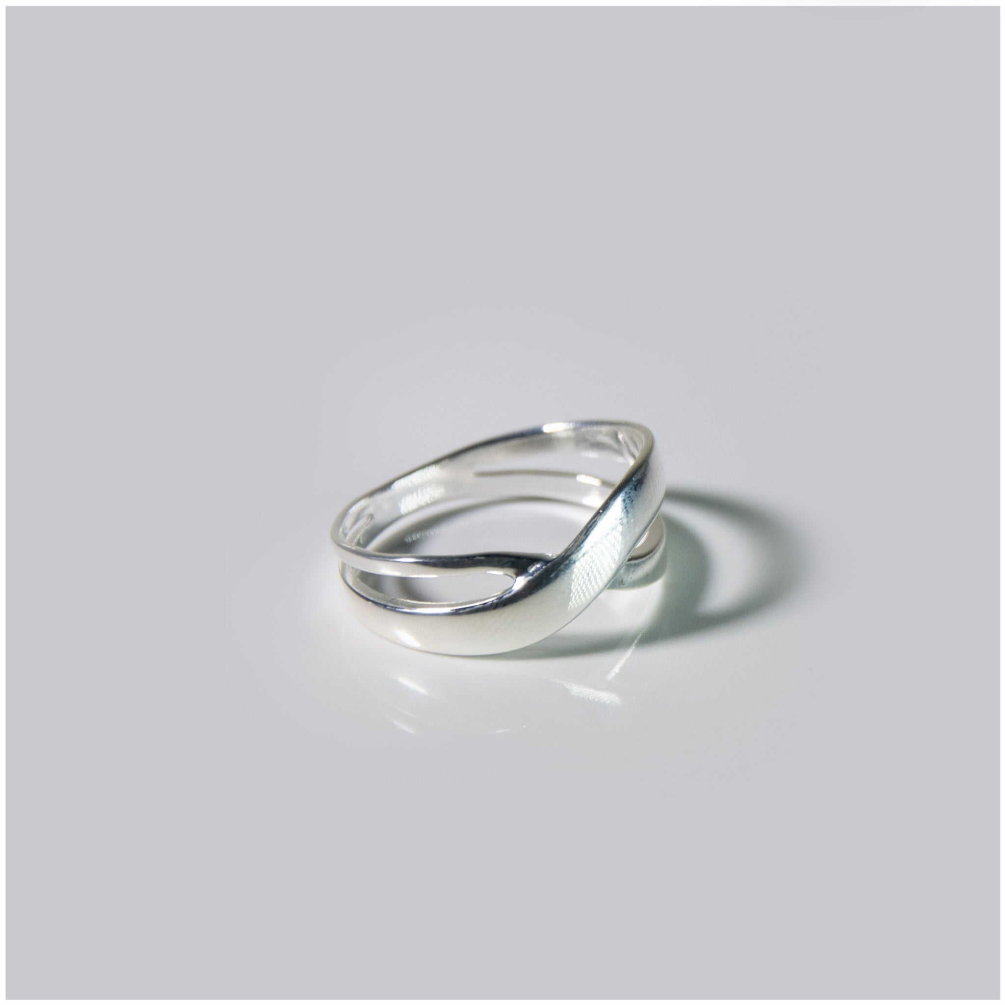 R044 - Sterling Silver Ring
