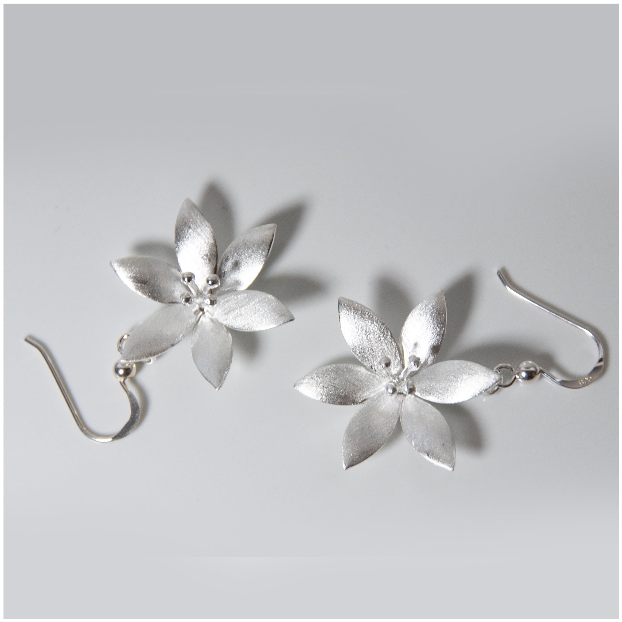 EL057 - Sterling Silver Matt Flower Earrings