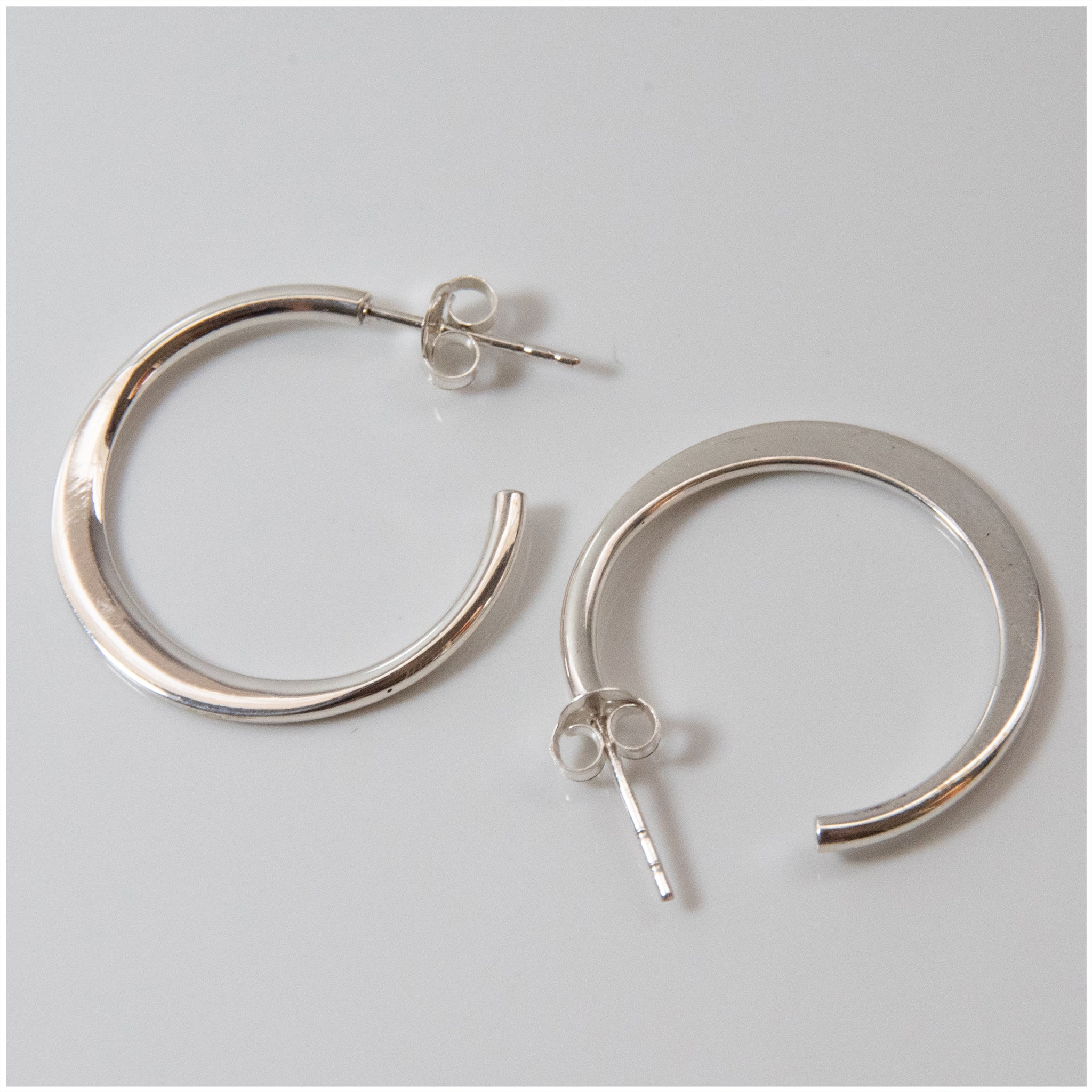 EL083 - Sterling Silver Hoop Earrings