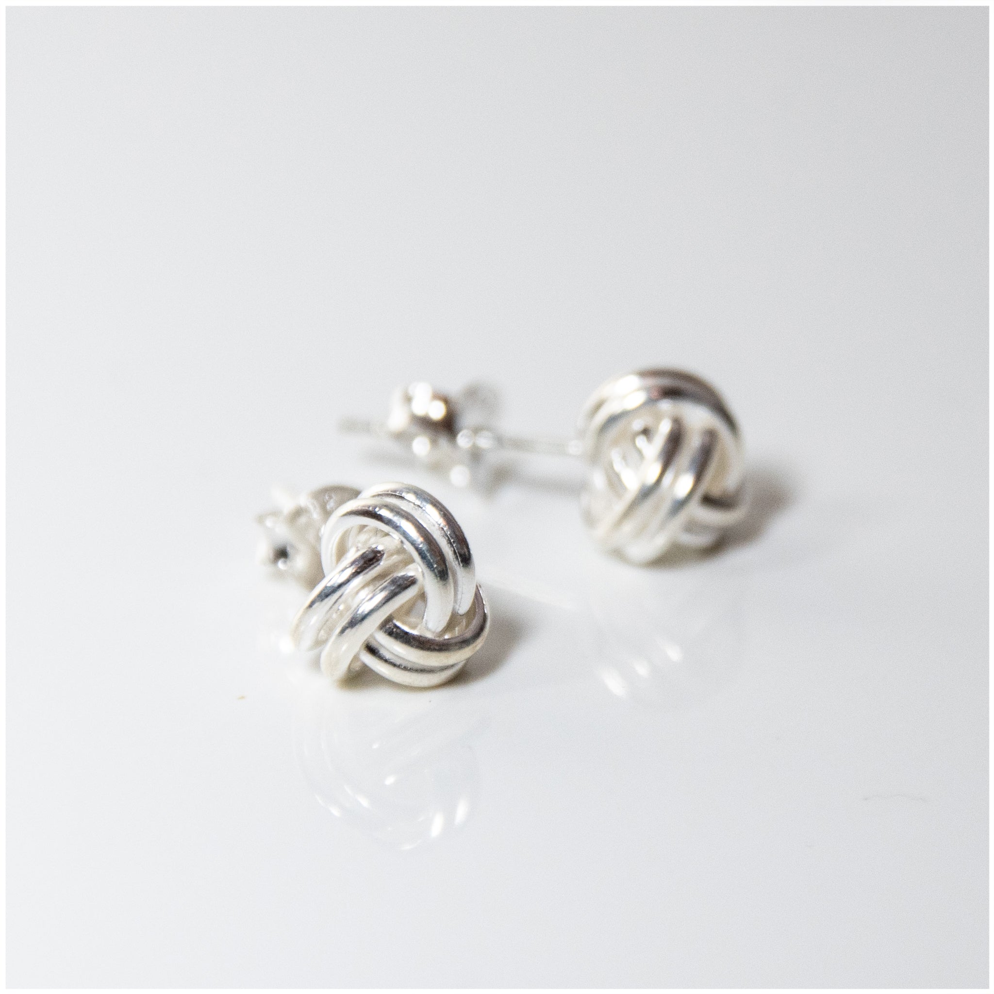 ES020 - Sterling Silver Knotted Earrings