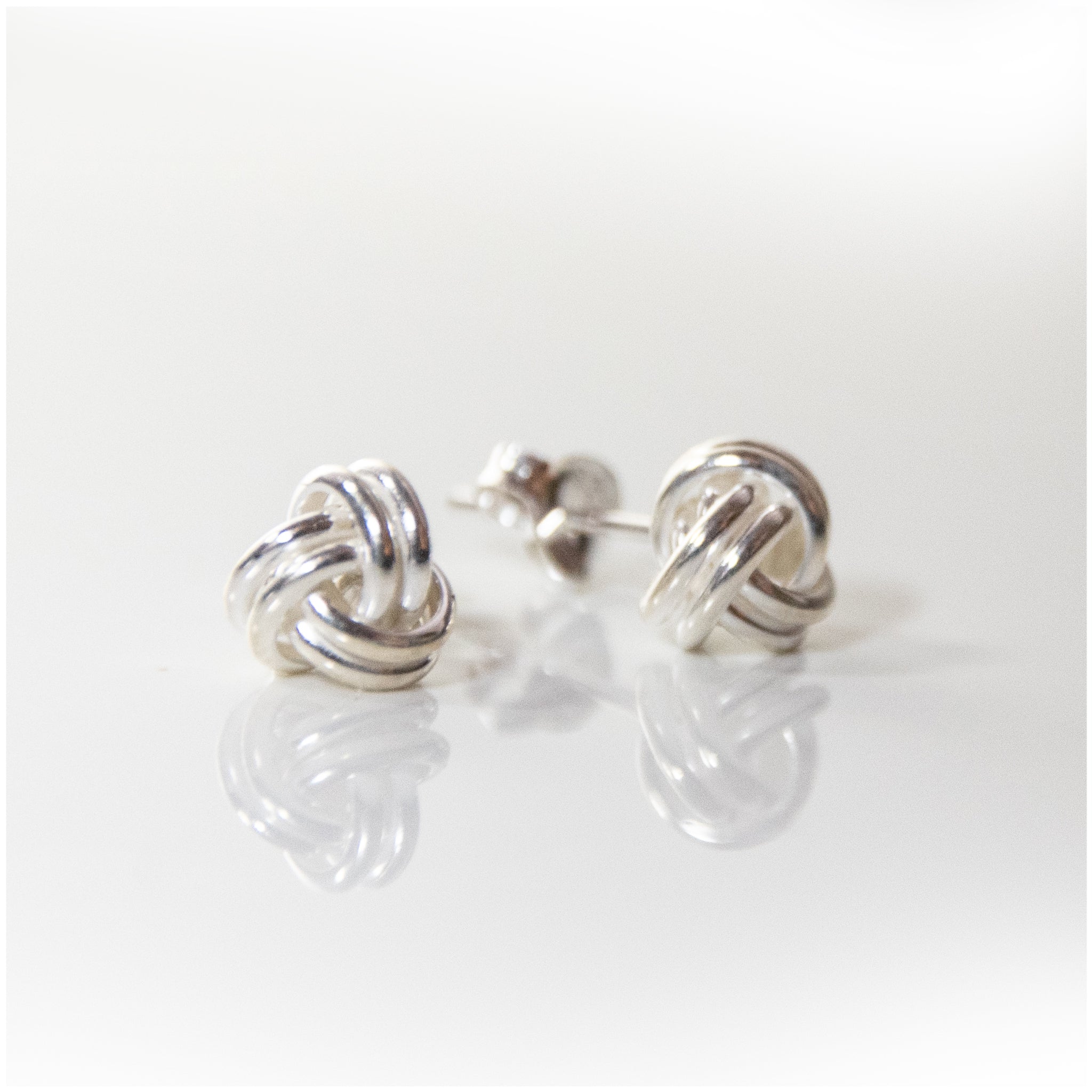 ES020 - Sterling Silver Knotted Earrings