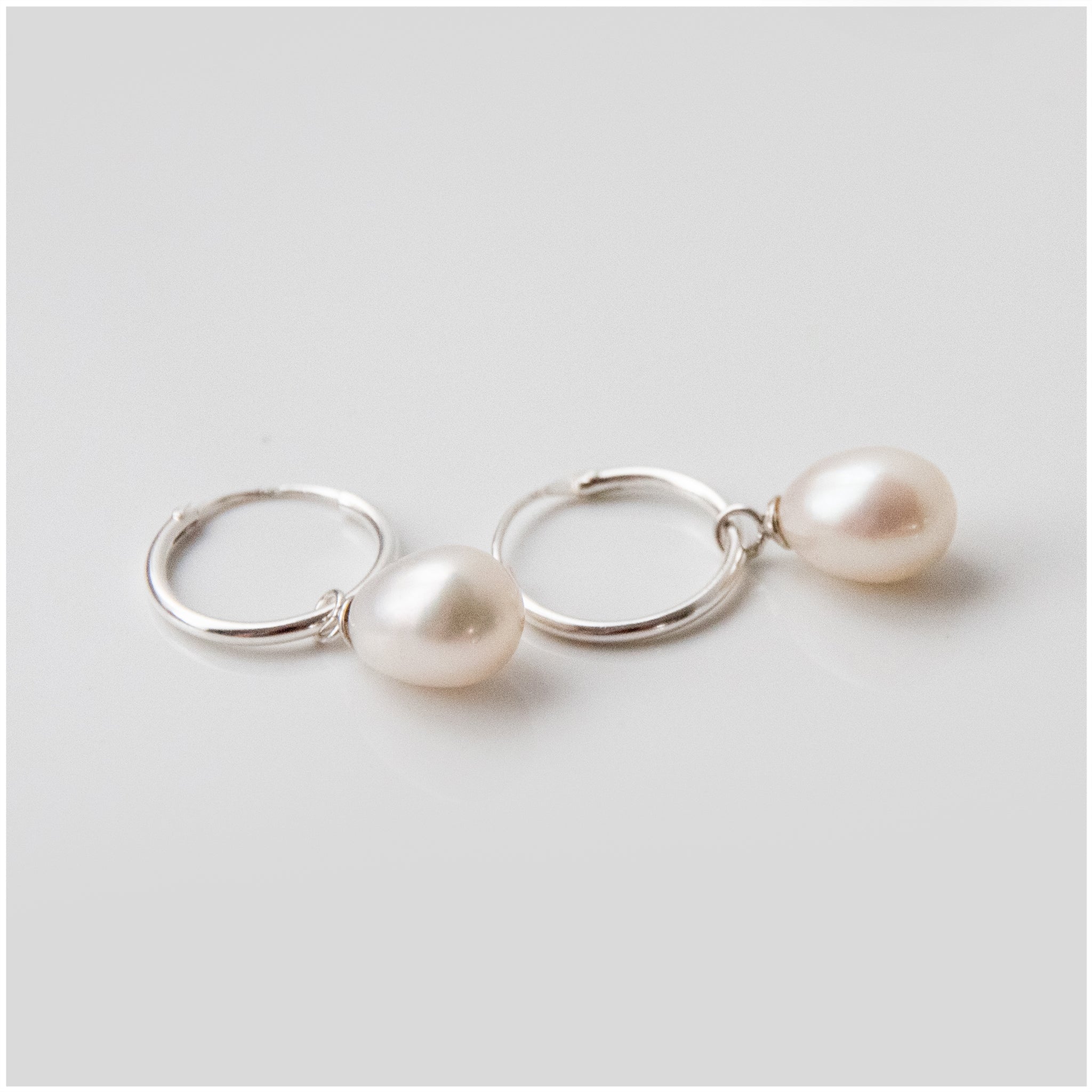 ES069 - Sterling Silver Fresh Water Pearl Hoop Earrings