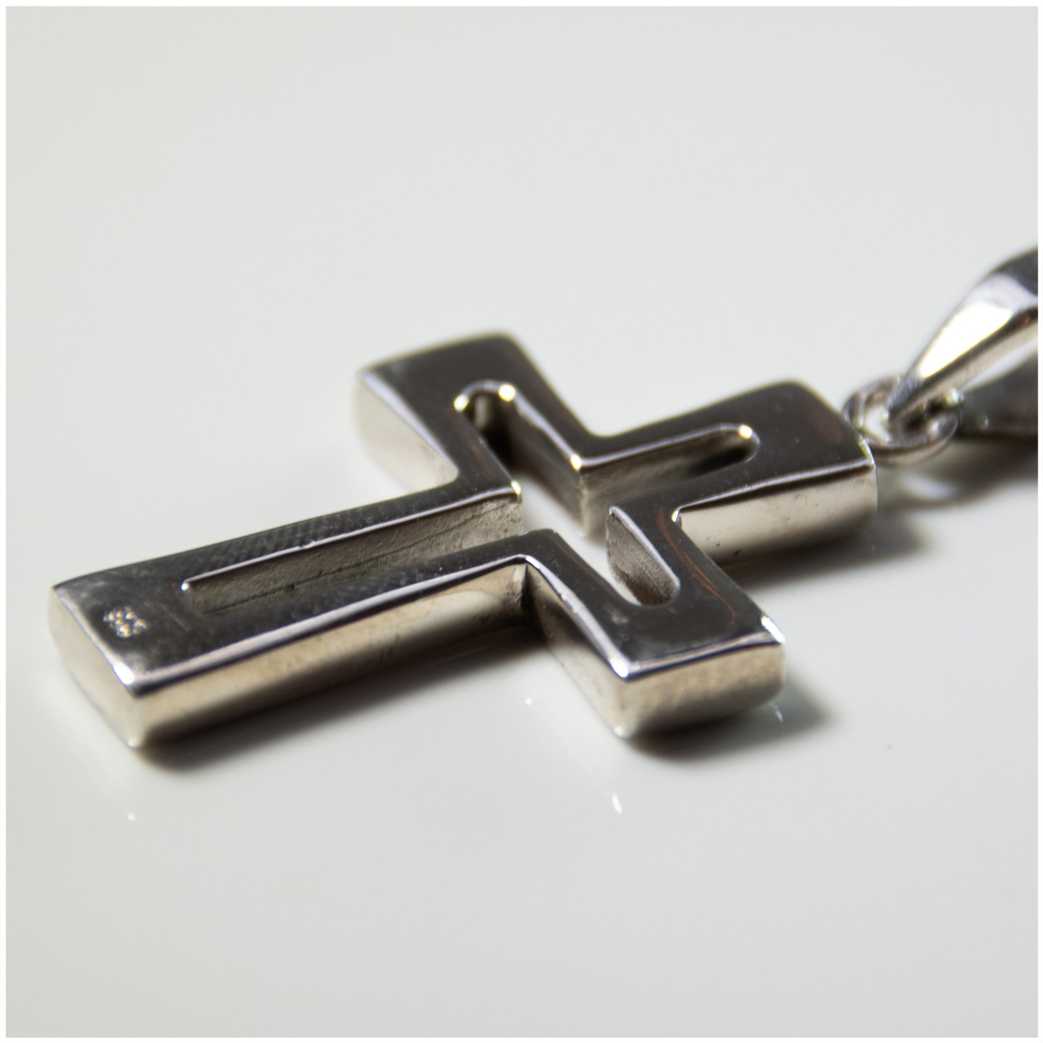 PL007 - Sterling Silver Cross Pendant