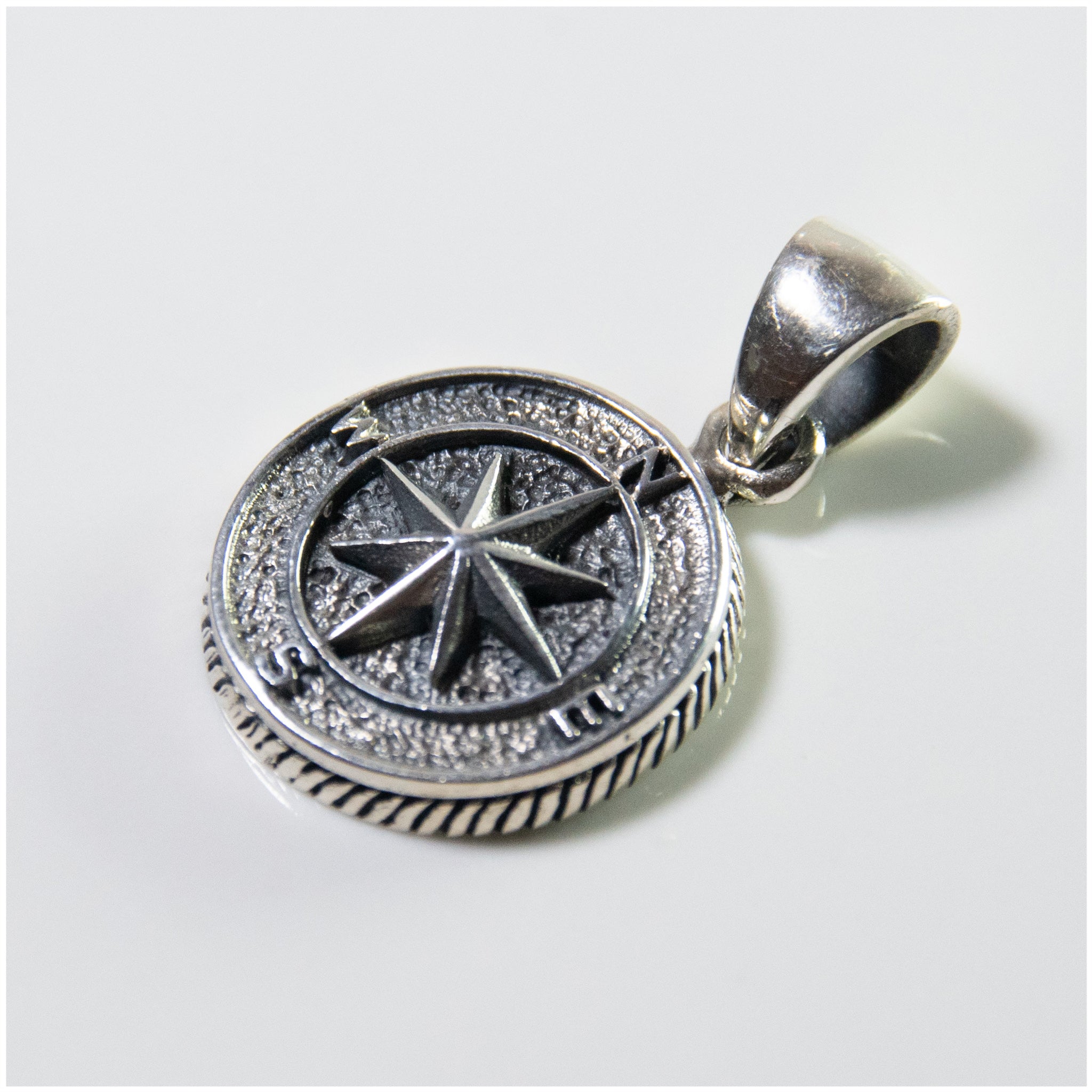 PR004C - Sterling Silver Compass Pendant & Chain