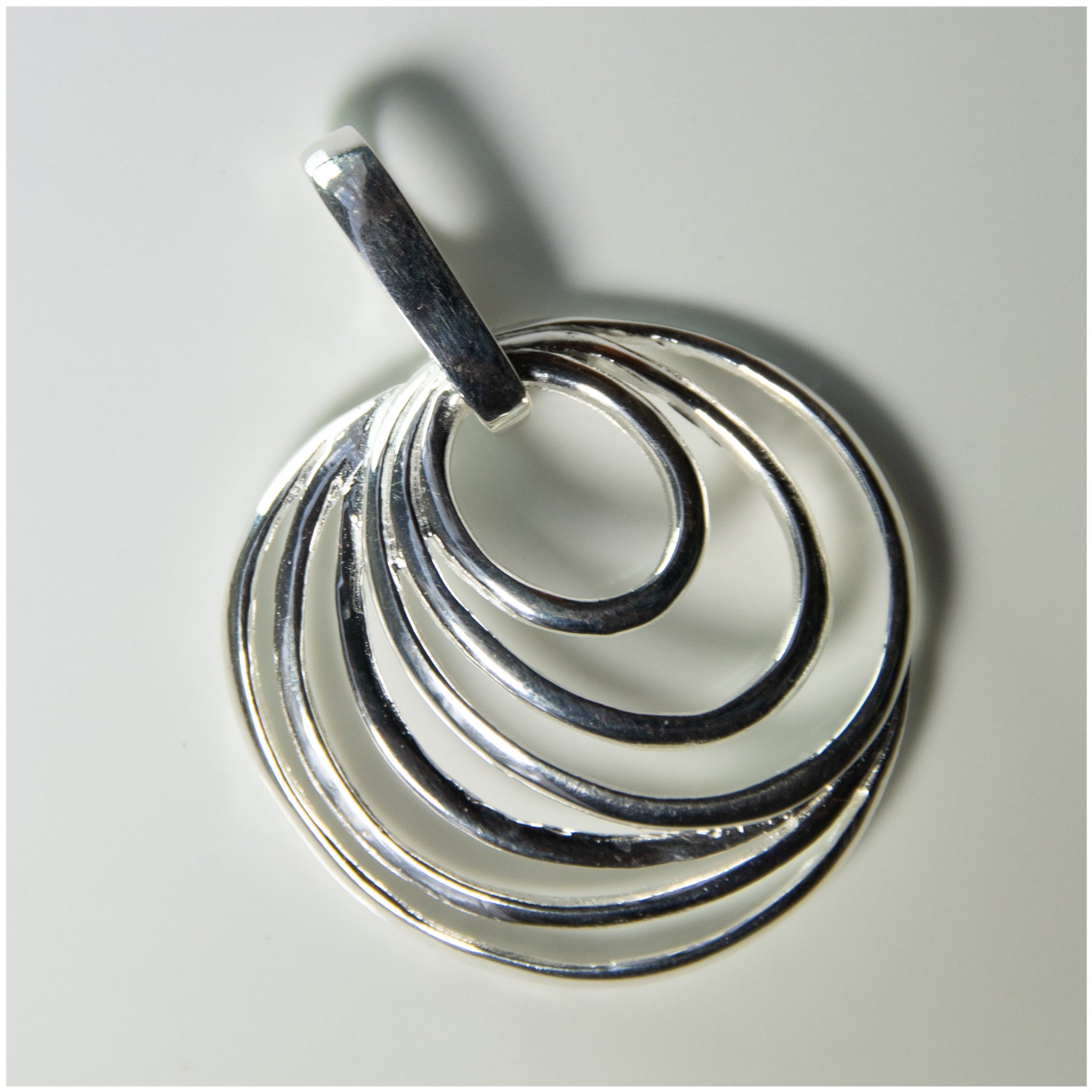 PR013C - Sterling Silver Pendant & Chain