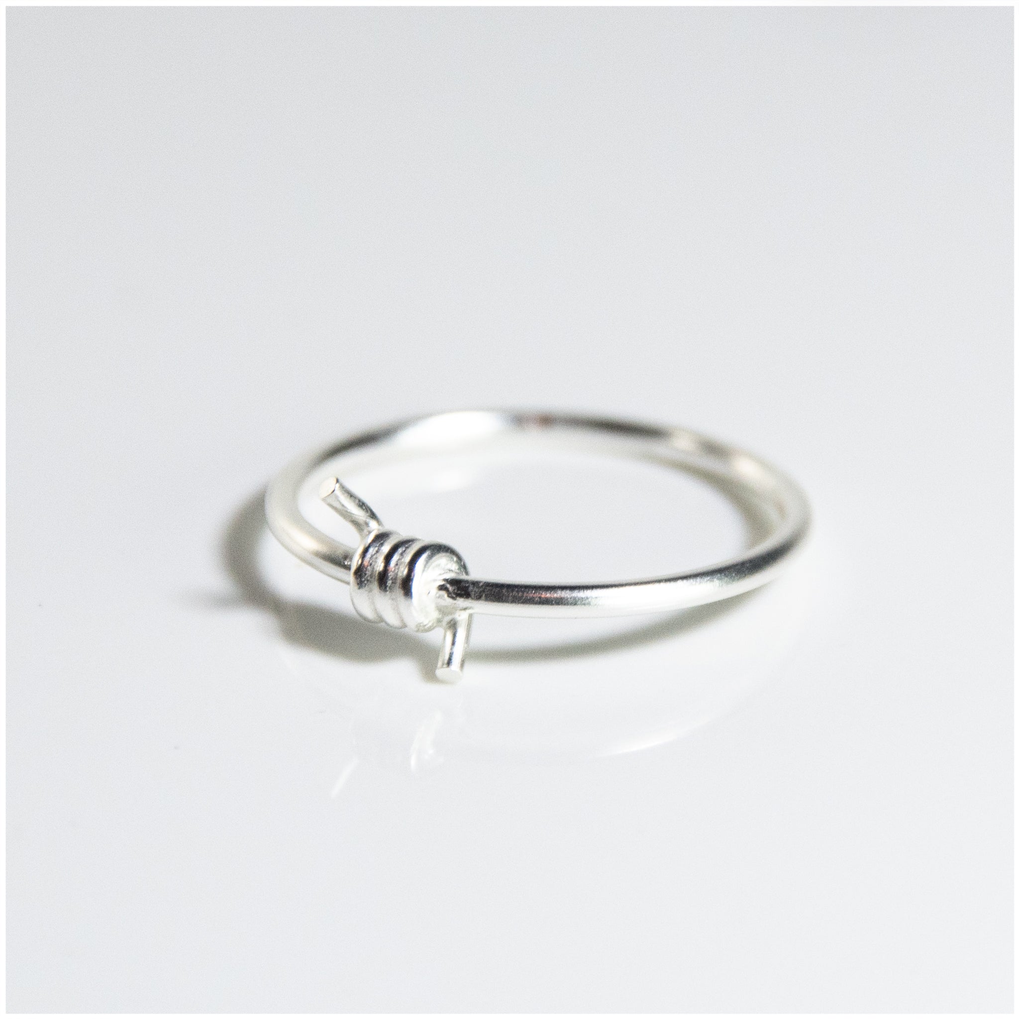 R047 - Sterling Silver Wire Ring