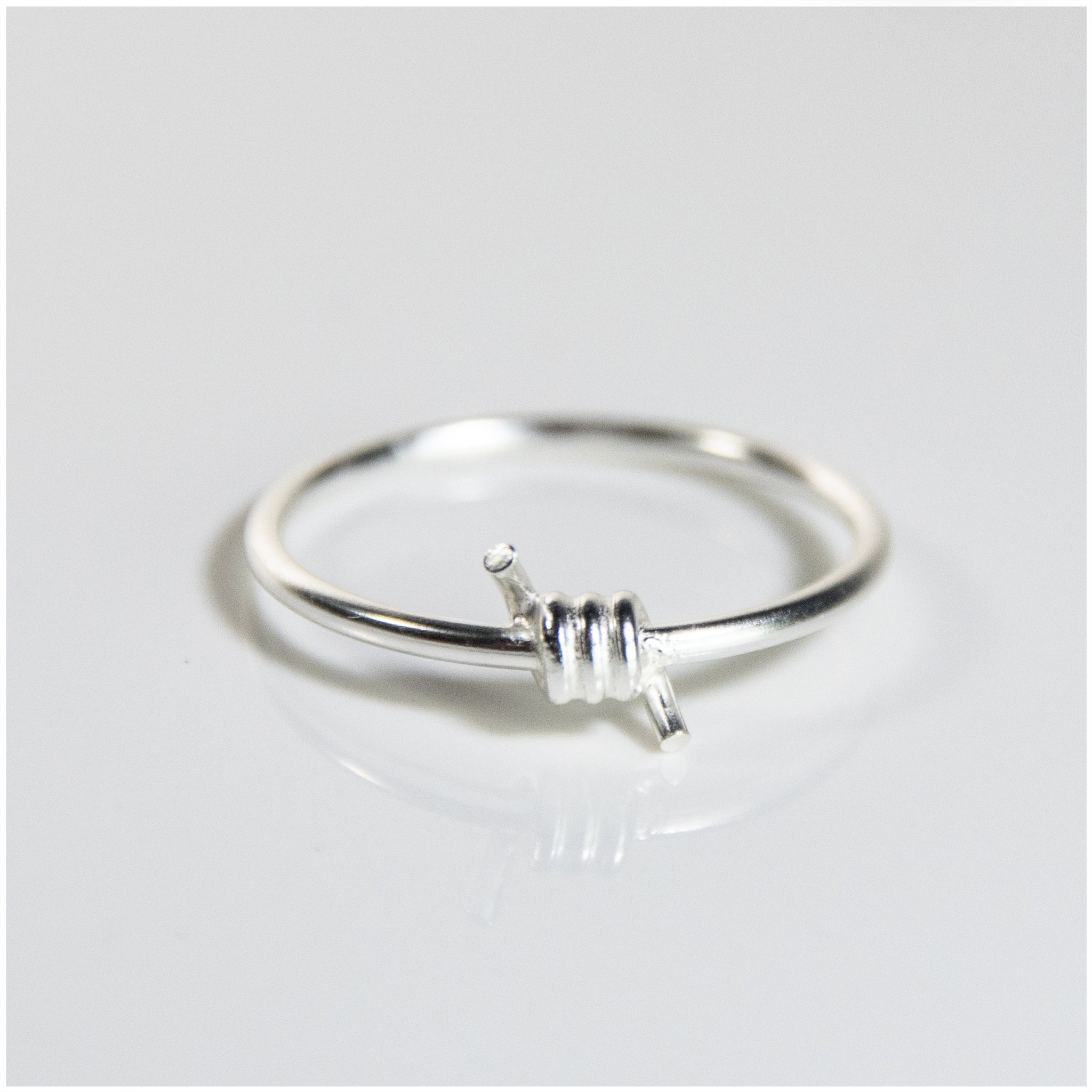 R047 - Sterling Silver Wire Ring