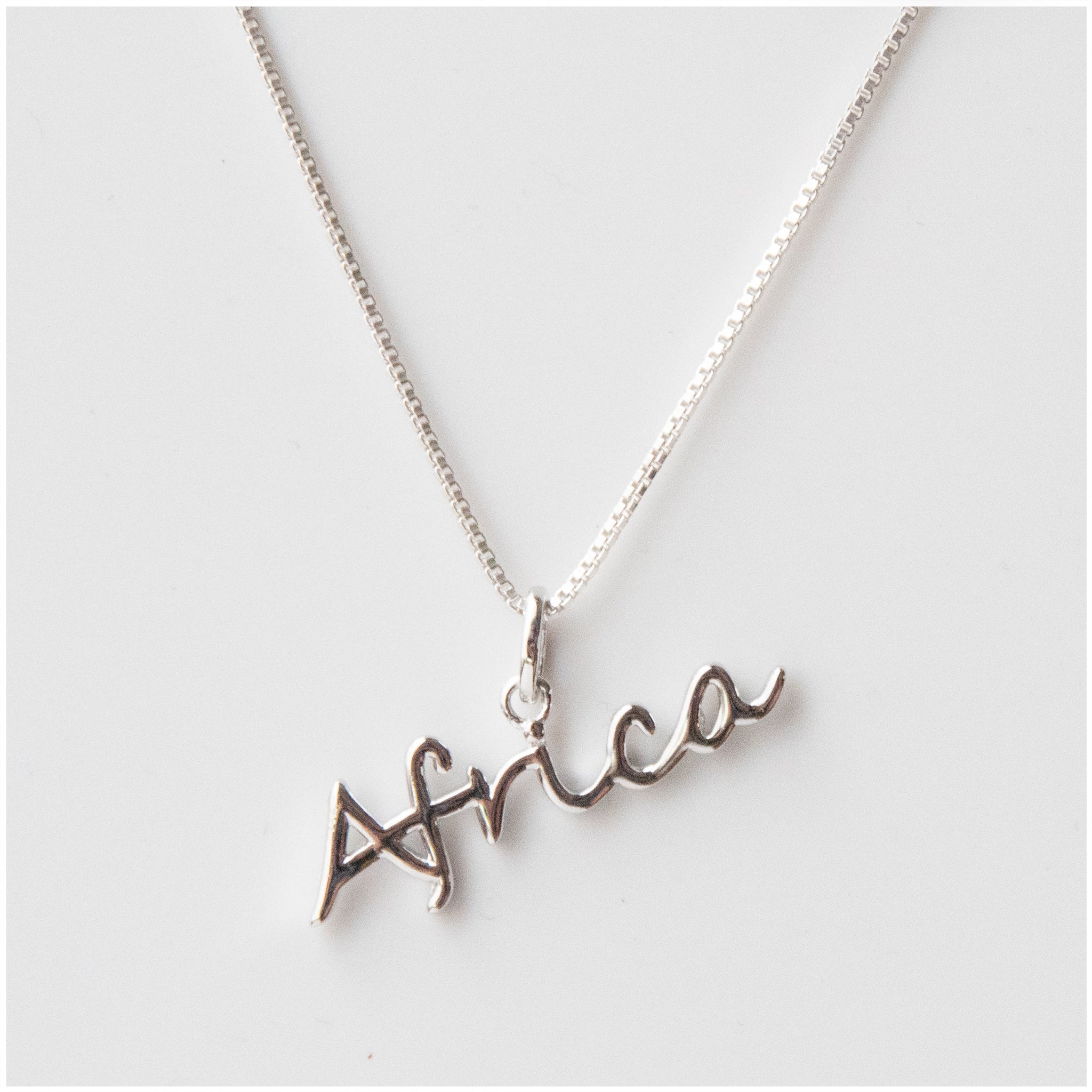 SP003C - Sterling Silver Africa Pendant & Chain