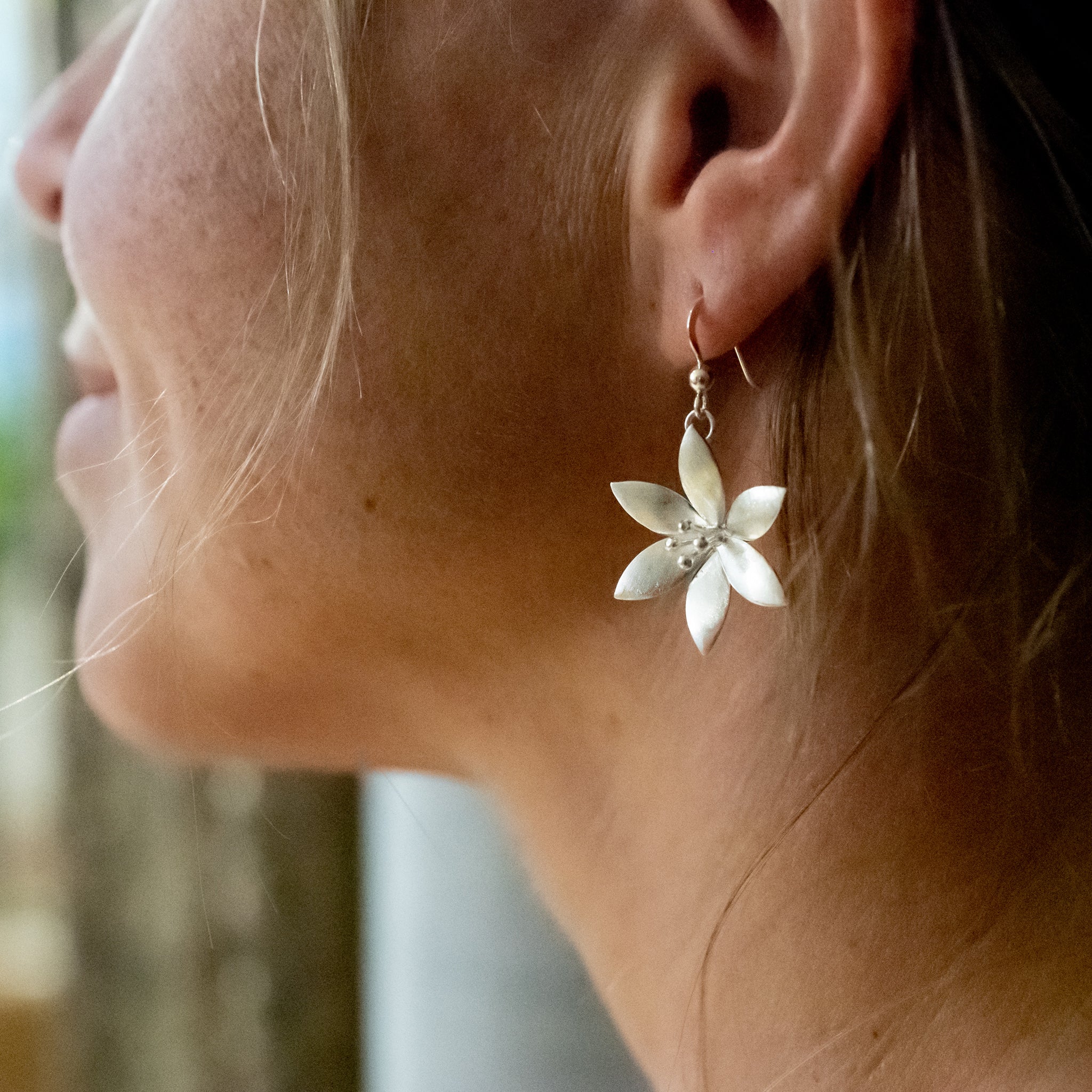 EL057 - Sterling Silver Matt Flower Earrings