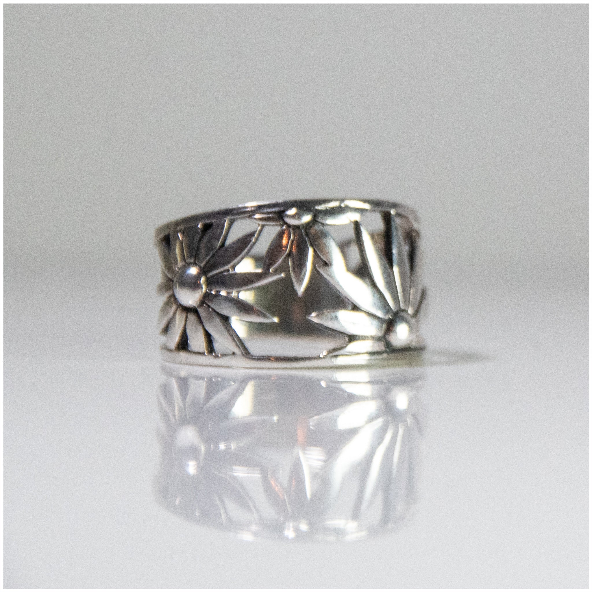 R005 - Flower and Leave Silver Ring